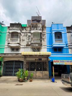 ขายด่วน อาคารพาณิชย์ 4 ชั้น ใจกลางเมืองชลบุรี ราคาถูก น่าลงทุน  พร้อมอยู่ 