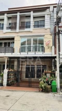 ขาย ทาวโฮม 3ชั้น บ้านกลางเมือง เออร์บาเนี่ยน พระราม9-ลาดพร้าว ขนาด 21.3ตรว 3ห้องนอน สภาพดี ซอยประดิษฐ์มนูญธรรม3 เรียบด่วนเอกมัย รามอินทรา