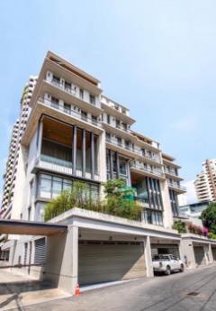 5 storey townhome for Rent, Super Luxury level, in Soi Sukhumvit 49 with lift and private pool.