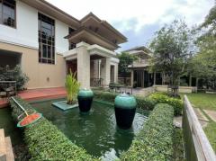 Luxury Single house for rent on Pattanakan Road near clubhouse 4 bedroom with Nice garden