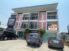 ขาย อาคารพาณิชย์ 3 ชั้น ถนนกาญจนาภิเษก (เลียบมอเตอร์เวย์) ใกล้สำนักงานเขตสะพานสูง #LB07 – 000315