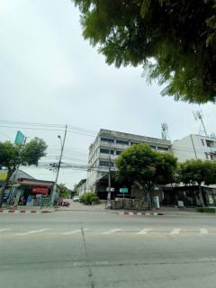 ให้เช่า ตึกพาณิชย์ 2 คูหา ทะลุกัน ถ.เฉลิมพระเกียรติ ร.9 18,000 บ./เดือน (N.615)