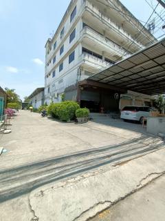 ให้เช่า ตึกพาณิชย์ 2 คูหา ทะลุกัน ถ.เฉลิมพระเกียรติ ร.9 18,000 บ./เดือน (N.615)-202305191303211684476201261.jpg