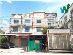 ขายทาวน์เฮ้าส์ 3 ชั้น 21.6 ตร.ว.สภาพใหม่มาก พร้อมอยู่ 4 ห้องนอน 2 ห้องน้ำ ซ.ประชาอุทิศ13 ดอนเมือง