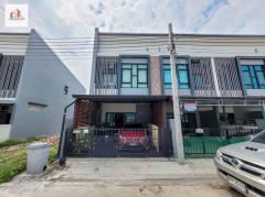ขาย ทาวน์โฮม หลังริม รูบิกส์ คิวบ์-เพชรเกษม 81-6 110 ตรม. 20.4 ตร.วา ใกล้ถนนเพชรเกษม