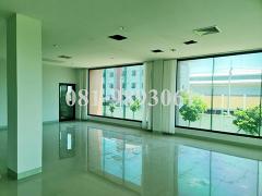 ขายอาคารสำนักงาน 5 ชั้น พื้นที่ใช้สอย 1,860 ตรม. เนื้อที่ 914.6 ตร.วา พร้อมพื้นที่โรงงาน (หรือโกดัง) 2 ชั้น พื้นที่ใช้สอย 1,260 ตรม. รวมพื้นที่ใช้สอย 3,080 ตรม.-202307171016001689563760185.jpg