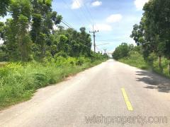 ขายที่ดินเปล่า คลอง 12 หนองเสือ 20 ไร่ บรรยากาศดี น่าอยู่ ติดถนนเมน กว้าง 28 เมตร ลึก 1.160 กิโลเมตร เลียบคลองรังสิต 12