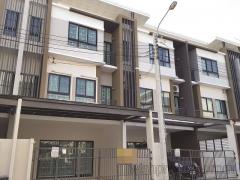 ขาบบ้าน หมู่บ้านเดอะ พาทิโอ วิภาวดี-สรงประภา ขายทาวน์โฮม 3 ชั้น สภาพใหม่มาก ใกล้โรบินสันศรีสมาน