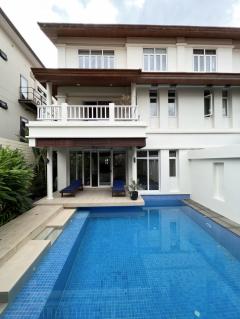 House for rent on Sukhumvit near Emquartier with private pool 4 bedrooms Pet friendly-202309072149281694098168333.jpg