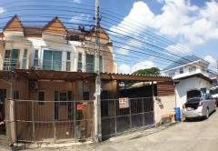 ขายทาวน์เฮ้าส์ 2 ชั้น หลังริม ซอยลาดพร้าว 106 เนื้อที่ 31 ตร.ว. ใกล้สถานีรถไฟฟ้าสายสีเหลือง
