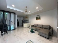 ให้เช่าหมู่บ้านกลางเมือง3ชั้น ศรีนครินทร์-พัฒนาการ(N.904)-202402151117521707970672049.jpeg