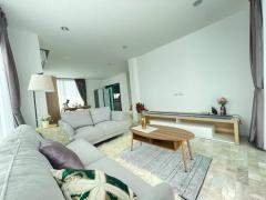 ขายบ้านใหม่ หมู่บ้านพิลโล่ 142 พร้อมเฟอร์นิเจอร์ใหม่ทั้งหลัง ต.ป่าตัน อ.เมือง เชียงใหม่-202402221153101708577590693.jpg