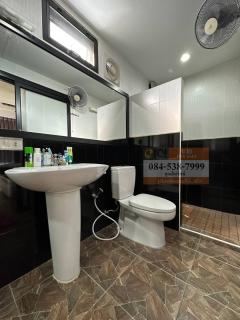 ขายอพาร์ทเม้นท์ 4.5 ชั้น พร้อมบ้านพัก 3 หลัง ซอยพัทยากลาง 10 อ.บางละมุง ชลบุรี #LB122 – 000682-202403051201051709614865829.jpg