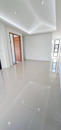 บ้านพร้อมอยู่ 3 ห้องนอน ทรงจั่วผสมปั้นหยา อ.สารภี เชียงใหม่-202403190218311710789511341.jpg