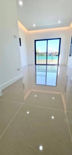 บ้านพร้อมอยู่ 3 ห้องนอน ทรงจั่วผสมปั้นหยา อ.สารภี เชียงใหม่-202403190218411710789521130.jpg