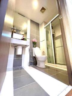 ขายพร้อมผู้เช่า คอนโด The Base sukhumvit 77 วิวสระว่ายน้ำ (N.946)-202403201701021710928862871.jpg