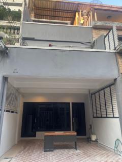 Townhouse Converted to Loft Office Space in Sathorn ID-13895-202404141136471713069407233.jpg