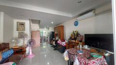 ขายด่วนทาวน์เฮ้าส์ หมูบ้านไอโฮม 18 ตารางวา (ซ.รามอินทรา 8) (N.625)-202404181819421713439182595.jpg