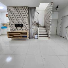 ขายทาวน์เฮาส์ 2 ชั้น หมู่บ้านเดอะคอนเนค 12a กิ่งแก้ว 37 หน้าบ้านติดสวน (N.973)-202404291350411714373441361.jpg