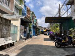 ขาย อาคารพาณิชย์ ทำเลศักยภาพ หมู่บ้านเจริญสุขใจ 200 ตรม. 17 ตร.วา พื้นที่ใช้สอยเยอะ-202405080133251715106805388.jpg