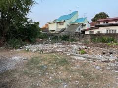 ขายที่ดินถมแล้ว ซอยรัชดา 32 พร้อมบ้านชั้นเดียว 1 หลัง (N.1028)