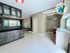 ขายด่วน ทาวน์โฮม 3 ชั้น พระราม 9 ใกล้ทางด่วนและสนามบินสุวรรณภูมิ-202406111722461718101366102.jpg