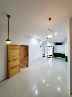 ให้เช่า ทาวน์โฮม4ชั้น+ดาดฟ้า สุขุมวิท65 *จดทะเบียนบริษัทได้ บ้านหลังมุม (N.1085)-202406261501201719388880561.jpg