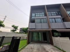 ขาย ทาวน์โฮม บ้านกลางเมือง วัชรพล 152 ตรม 40.1 ตรว 3นอน 3น้ำ แปลงมุม พร้อมเข้าอยู่-202407301710191722334219647.jpg