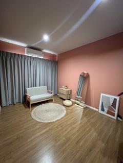 ให้เช่า ทาวน์โฮม M490 Baan Klang Muang Rama 9-Krungthep Kreetha 150 ตรม 18 ตรว-202408151912281723723948449.jpg