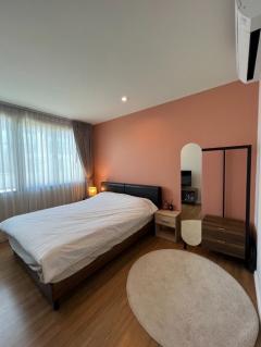 ให้เช่า ทาวน์โฮม M490 Baan Klang Muang Rama 9-Krungthep Kreetha 150 ตรม 18 ตรว-202408151912291723723949204.jpg
