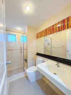 ให้เช่า ทาวน์โฮมหรูสุขุมวิท62 หมู่บ้านลีออง (N.1311)-202408271851571724759517939.jpg