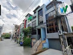 รหัสทรัพย์สิน : RP0070   ให้เช่า อาคารพาณิชย์ ซอยนวลจันทร์ 31 ถนนเลียบทางด่วนเอกมัย-รามอินทรา 4 ชั้นครึ่ง ออฟฟิศที่ทำเลดี การเดินทางสะดวก ห่างจากปากซอยนวลจันทร์ 50 เมตร ห่างจากเลียบด่วน 400 เมตร เนื้อที่ 32 ตร.ว. พื้นที่ใช้สอยประมาณ 500 ตร.ม. 5 ห้องน-202409121831191726140679133.jpg