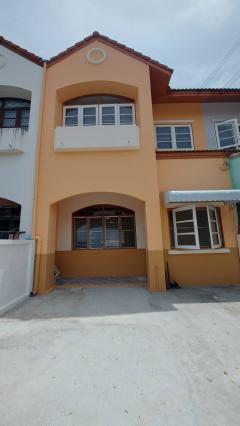 ขายถูกทาวน์เฮ้าส์รีโนเวท2ชั้น หมู่บ้านเมืองเอกบางปูพร้อมอยู่ (N.1358)