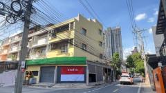 ขายตึกแถวพร้อมที่ดินเปล่า ซอยสุขุมวิท 62-1 พื้นที่ 82 ตรว 4นอน 4น้ำ มีที่จอดรถ ใกล้รถไฟฟ้าปุณณวิถี-202409231526241727079984584.jpg