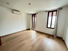 ให้เช่า อาคารพาณิชย์ เวนิส ดิ ไอริส วัชรพล 158.4 ตรม. 20.7 ตร.วา-202409271119491727410789925.jpg