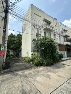 ขาย ทาวน์โฮม หลังมุม ซอยลาดพร้าว 87 แยก 10-202410020921581727835718103.jpg