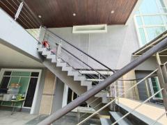 ขาย บ้าน ถนนสุขุมวิท (ใกล้สถานี BTS ทองหล่อ-เอกมัย) 487 ตร.ว. พื้นที่อาคาร 2800 ตร.ม. 7 ชั้น มีลิฟท์ ทำเลสะดวก จอดรถได้ 15-20 คันแบบสบายๆ-202410030003331727888613060.jpg
