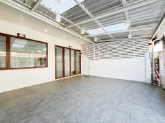 เช่า ทาวน์โฮม ซอยนวมินทร์ 111 บ้านสไตล์มินิมอล 2นอน รีโนเวทใหม่ ใกล้ทางด่วนรามอินทรา 25 ตร.วา 2 ชั้น-202410042324171728059057150.jpg