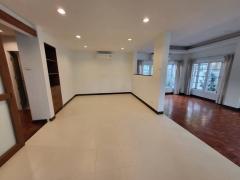 NTG473 ให้เช่าบ้านเดี่ยว ยศสุนทร สุขุมวิท 20 พร้อมสวนขนาดใหญ่ เลี้ยงสัตว์ได้  ใกล้รถไฟฟ้าบีทีเอสอโศก-202410082307181728403638935.jpg