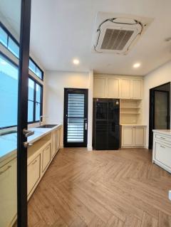 NTG522 ให้เช่า บ้านเดี่ยว นันทวัน พระราม9 กรุงเทพกรีฑาตัดใหม่ Super luxury หลังมุม เฟอร์นิเจอร์ พร้อมอยู่ จดทะเบียนบริษัทได้ เลี้ยงสัตว์ได้-202410192035511729344951598.jpg