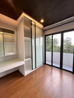 ขายบ้านเดี่ยว 3 ชั้น หมู่บ้านสารินปาร์ค ซอยรัชดา 66 ใกล้สี่แยกวงศ์สว่าง บางซื่อ #LB43 - 000878-202410211125201729484720163.jpg