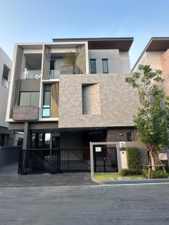 ให้เช่า บ้าน Luxury The Gentry Cultivar Rama9 มีลิฟท์ส่วนตัว วิว Club house