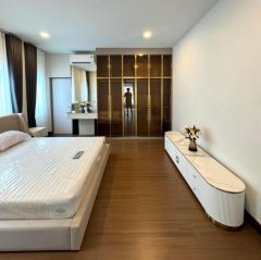 ให้เช่า บ้านหรู The City บางนา เนื้อที่ 70 ตร.ว. พื้นที่ใช้สอย 368 ตร.ม. 4 ห้องนอน 5 ห้องน้ำ ตกแต่งครบพร้อมอยู่-202410291413011730185981936.jpg