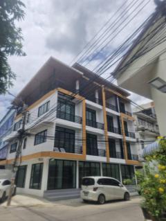 ขาย อาคาร 4 ชั้น บนถนนนวมินทร์ ทำเลดีมาก เนื้อที่ 50 ตร.วา พื้นที่ใช้สอย 420 ตร.ม. 16 ห้องนอน 17 ห้องน้ำ จอดรถได้ 3-4 คัน-202410291543431730191423754.jpg