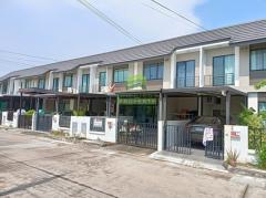 หมู่บ้าน เดอะ คัลเลอร์ส บางนา-วงแหวน The Colors Bangna-Wongwaen ขายด่วน ทาวน์เฮ้าส์ 2 ชั้น เนื้อที่ 19 ตร.ว ทำเลดี ต่อเติมครบ สวย พร้อมอยู่