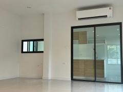 ขายบ้านแฝด บ้านใหม่หลังมุม ขนาด 42 ตรว ธนาวิลเลจ วงแหวน-ปิ่นเกล้า Thana Village บางกรวย นนทบุรี.-202411031156281730609788800.jpg
