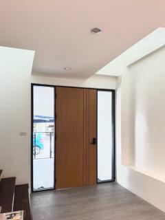 NTG586 ให้เช่า บ้านกลางเมือง ลาดพร้าว-โยธินพัฒนา  รีโนเวทใหม่หมดทั้งหลัง เหมาะอยู่อาศัยหรือทำโฮม Office  ใกล้เลียบด่วน อีสต์วิลล์-202411032202171730646137686.jpg