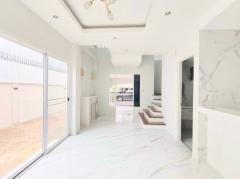 NTG591 ให้เช่า ทาวน์โฮม บ้านกลางเมือง ลาดพร้าว-โยธินพัฒนา ตกแต่งสวยงาม น่าอยู่ หรูหรา ใกล้ห้าง Central Eastville-202411032237151730648235627.jpg