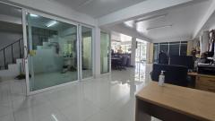 ขายด่วน อาคารพาณิชย์ แยกเจ้าคุณทหาร 3.5ชั้น ติดถนนใหญ่ 46 ตรว-202411041639591730713199621.jpg