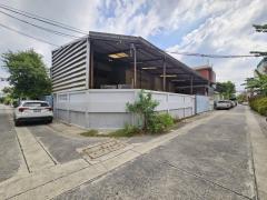 ขายบ้านพร้อมโกดังเก็บของ ซอยเฉลิมพระเกียรติ ร.9 ซอย 22 เนื้อที่ 97 ตรว  แปลงมุม-202411071539301730968770937.jpg